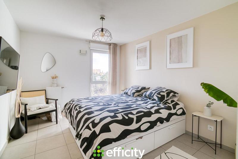 Appartement - 82 m² - 4 pièces