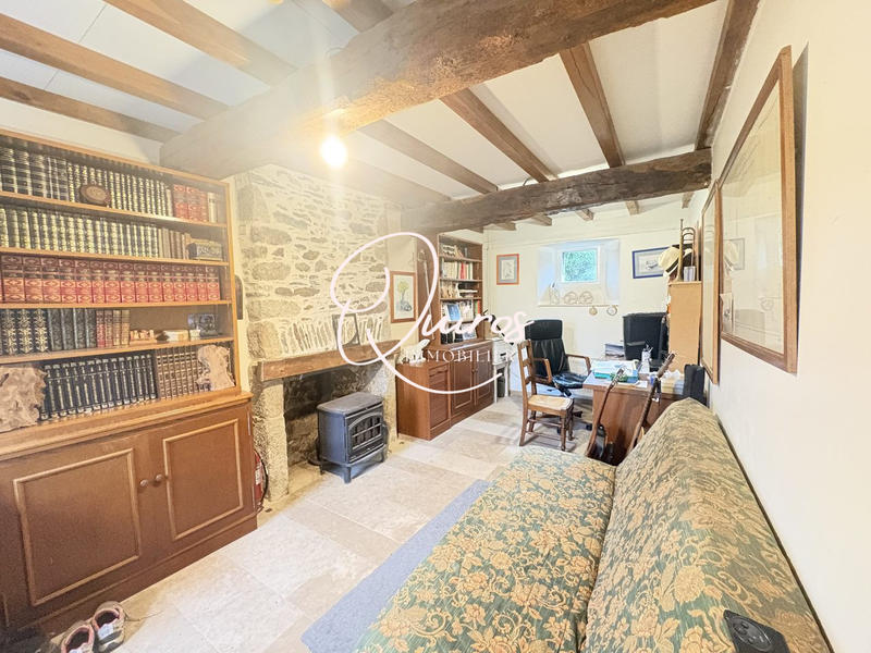 Maison - 209 m² - 12 pièces