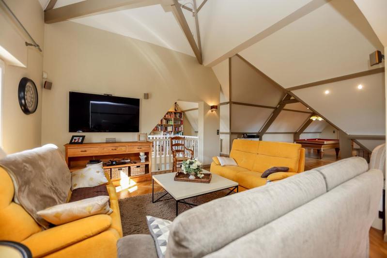 Villa - 389 m² - 7 pièces