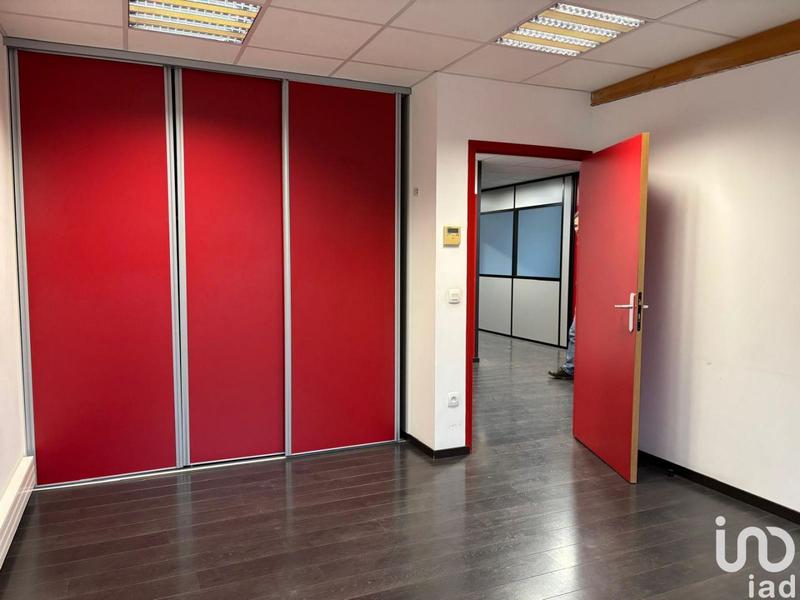 Local commercial - 3 000 m²