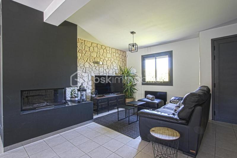 Pavillon - 200 m² - 5 pièces