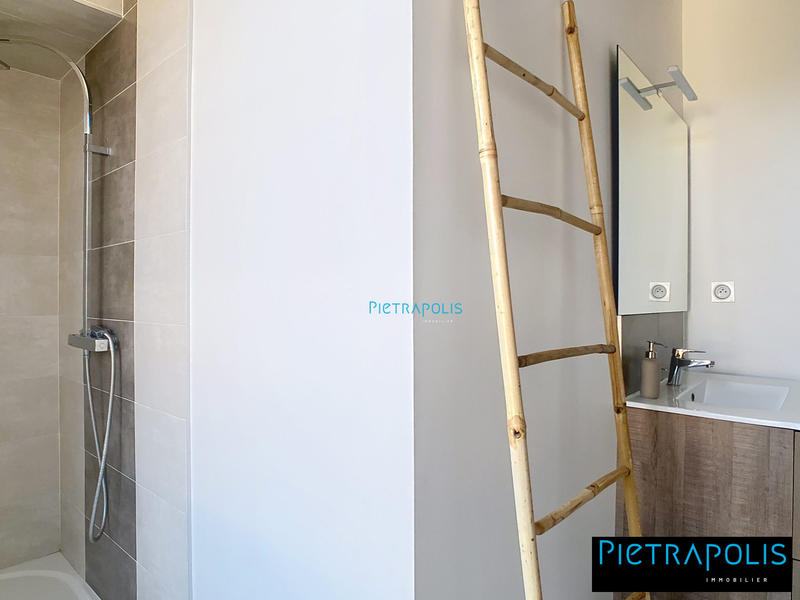 Appartement - 104 m² - 5 pièces