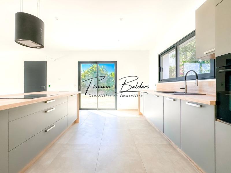 Villa - 120 m² - 4 pièces