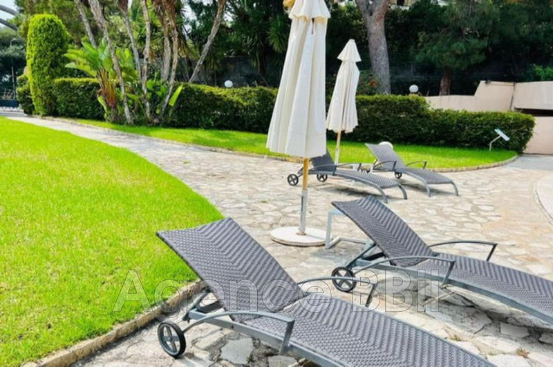 Appartement - 89 m² - 4 pièces