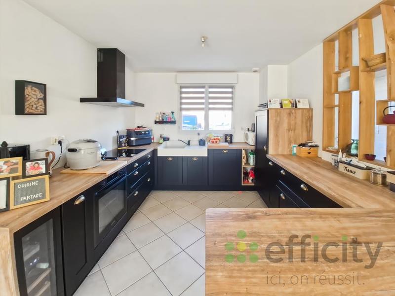 Pavillon - 185 m² - 7 pièces