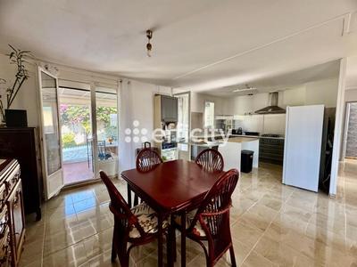 Maison - 98 m² - 4 pièces