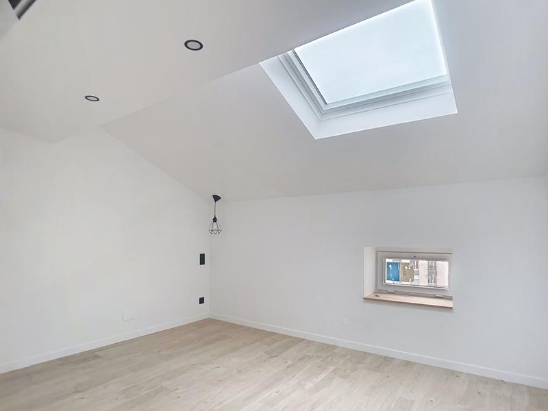 Appartement - 85 m² - 5 pièces