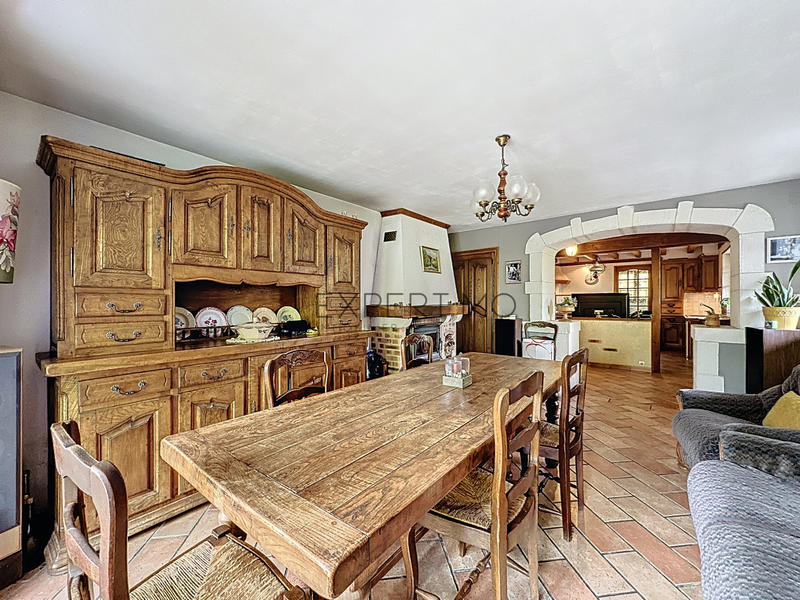 Maison - 194 m² - 10 pièces