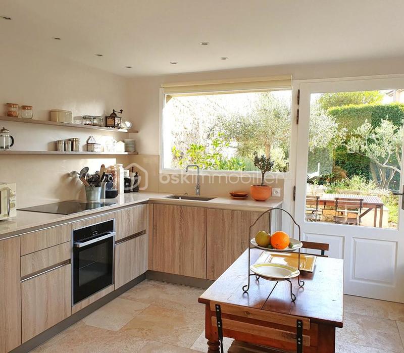 Mas - 260 m² - 10 pièces