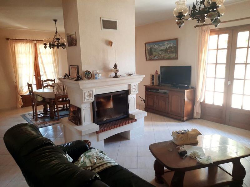 Villa - 215 m² - 6 pièces