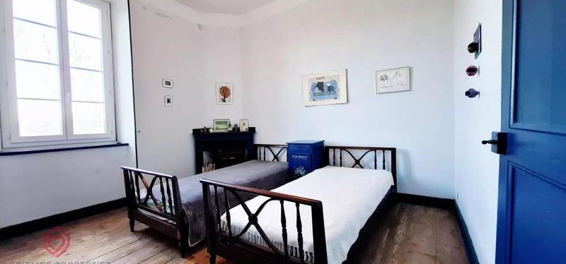 Château - 288 m² - 9 pièces