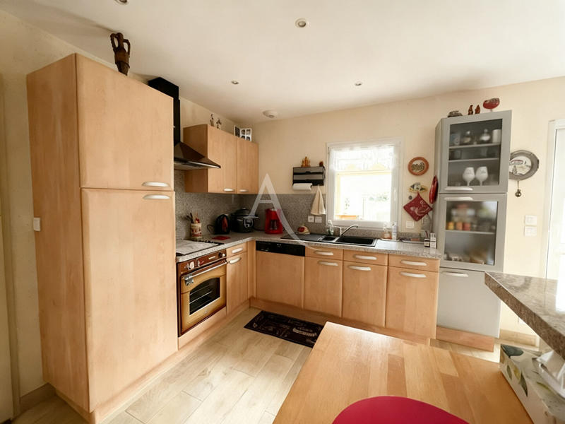 Maison - 102 m² - 4 pièces