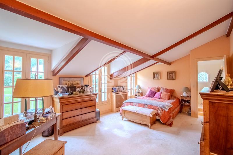 Maison ancienne - 203 m² - 8 pièces