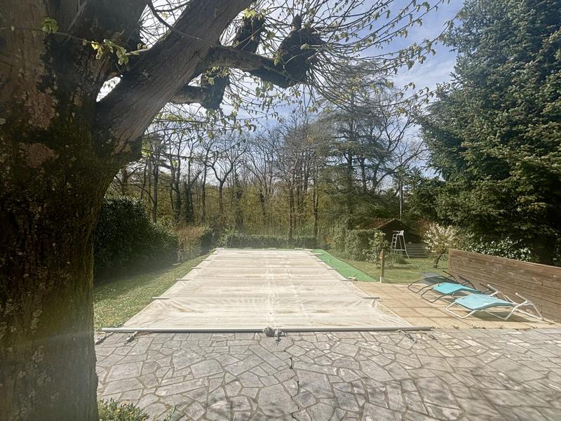 Maison ancienne - 350 m² - 8 pièces