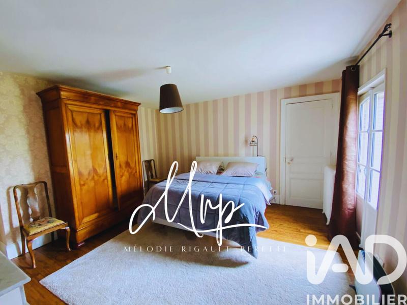 Maison - 228 m² - 8 pièces