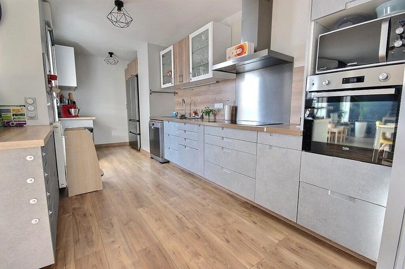 Appartement - 92 m² - 5 pièces