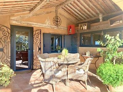 Maison - 166 m² - 5 pièces