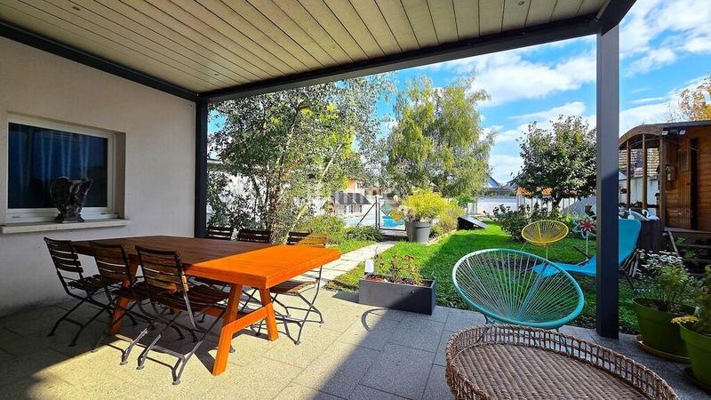 Maison - 225 m² - 8 pièces