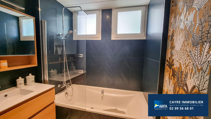 Appartement - 98 m² - 4 pièces