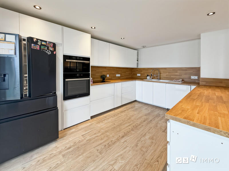 Appartement - 120 m² - 4 pièces