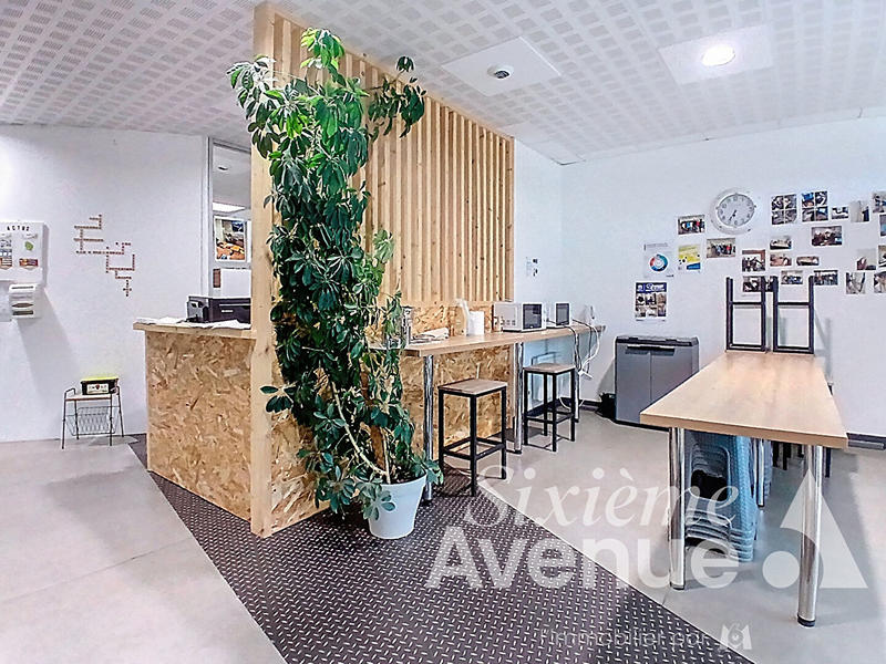 Local commercial - 280 m² - 7 pièces