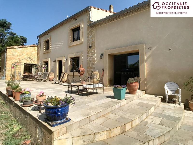 Propriété - 360 m² - 10 pièces