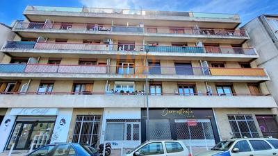 Local commercial - 60 m² - 4 pièces