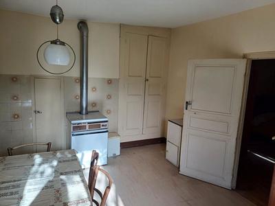 Maison - 140 m² - 9 pièces