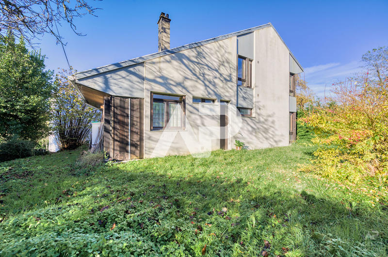 Maison - 108 m² - 5 pièces