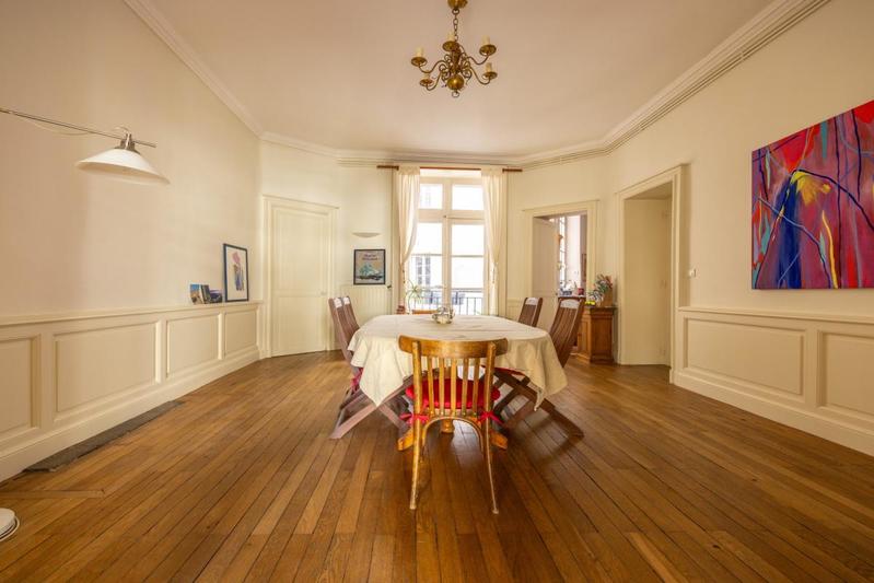 Appartement - 161 m² - 7 pièces