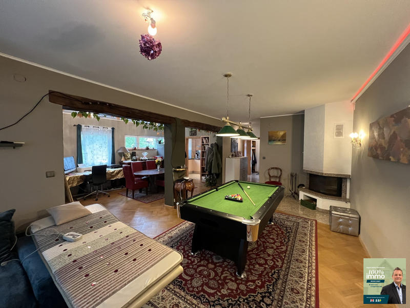 Maison - 349 m² - 12 pièces