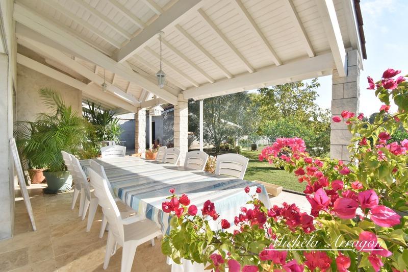 Maison - 188 m² - 9 pièces