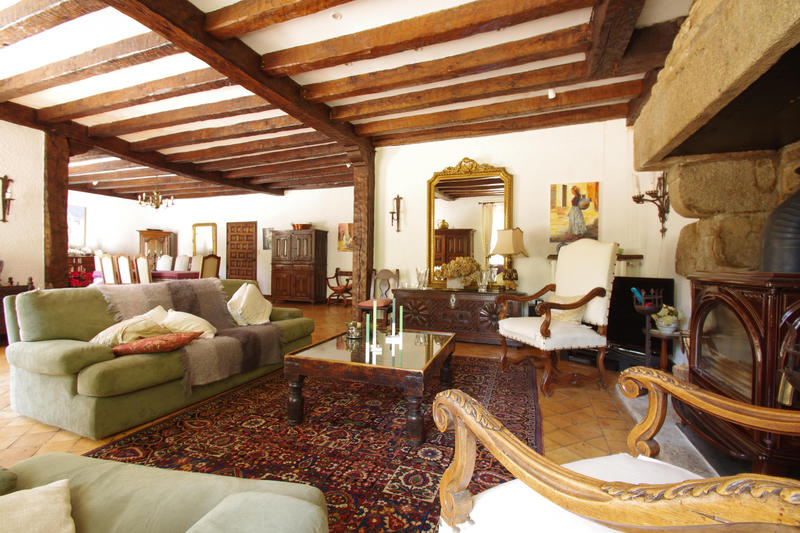 Maison - 307 m² - 10 pièces