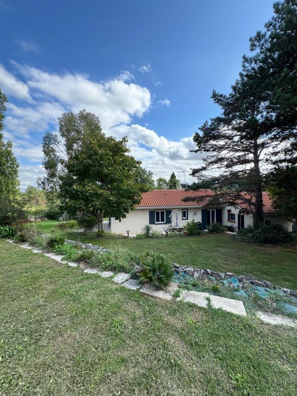 Maison - 137 m² - 5 pièces