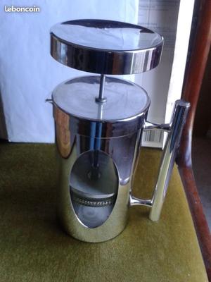 Grande cafetière italienne a piston