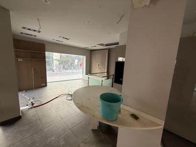 Local commercial - 130 m²