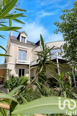 Maison de ville - 197 m² - 9 pièces