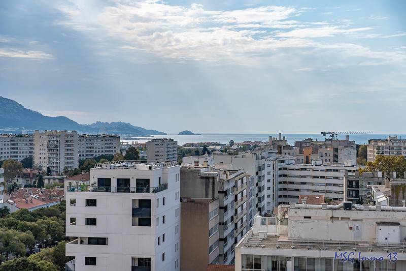 Appartement - 82 m² - 3 pièces