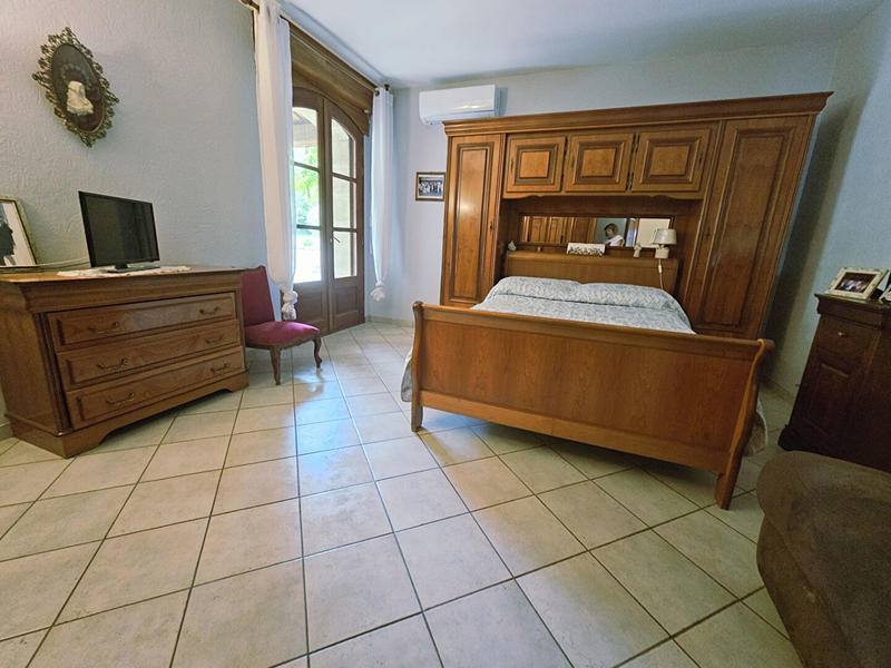 Maison - 177 m² - 7 pièces