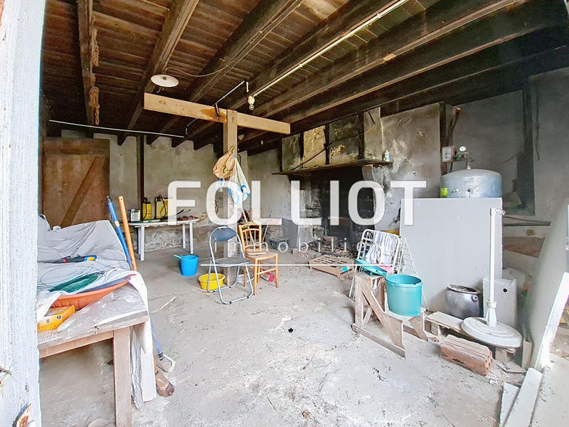 Maison - 200 m² - 2 pièces