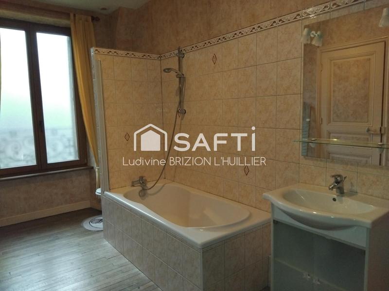 Maison - 196 m² - 7 pièces