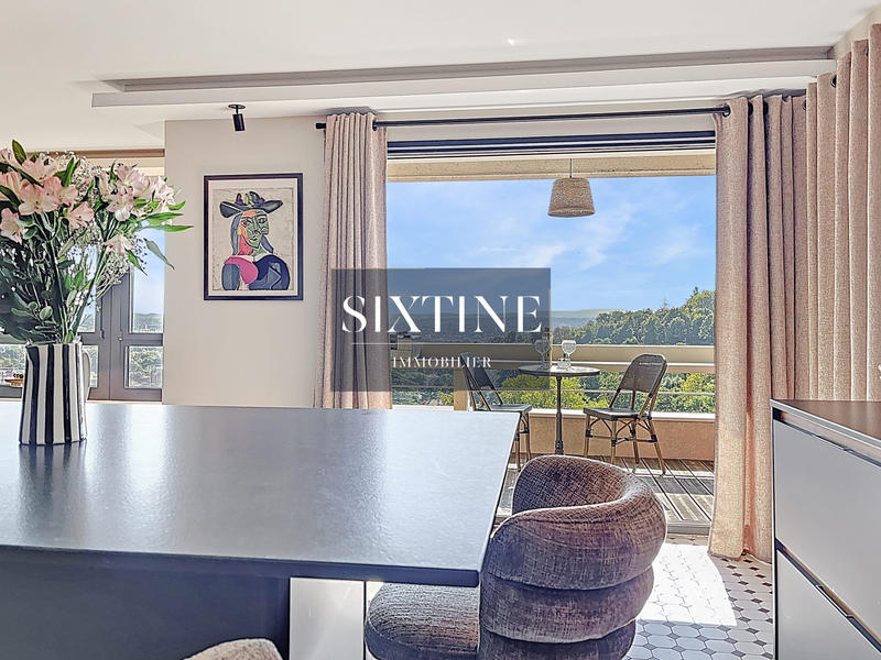 Appartement - 140 m² - 5 pièces