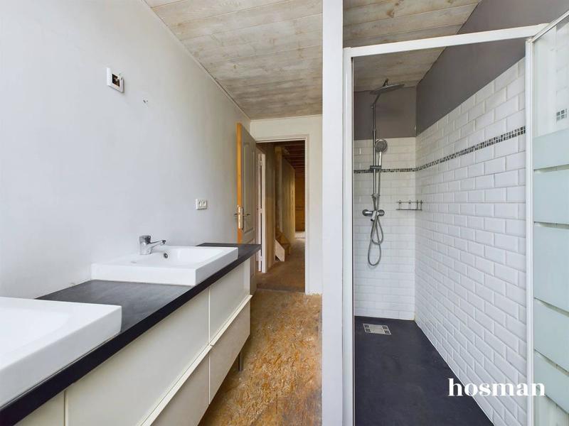 Maison - 157 m² - 7 pièces