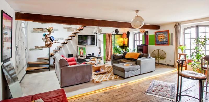 Maison - 270 m² - 6 pièces