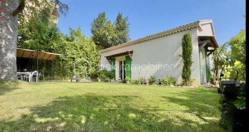 Maison traditionnelle - 156 m² - 5 pièces