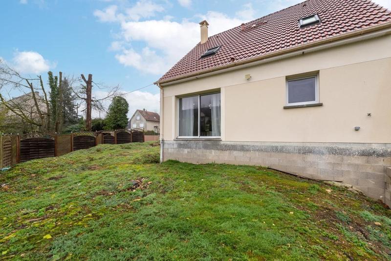 Maison - 89 m² - 5 pièces