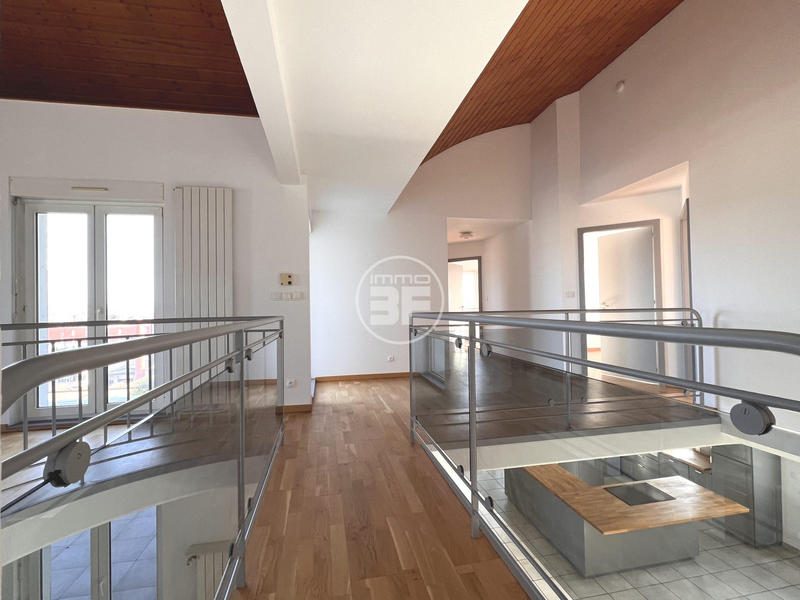 Duplex - 200 m² - 6 pièces