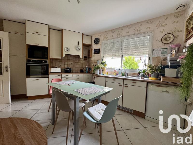 Maison - 210 m² - 7 pièces