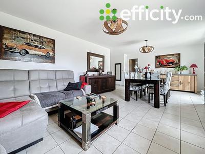 Maison - 104 m² - 4 pièces