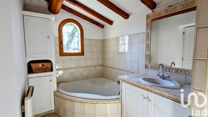 Maison - 255 m² - 10 pièces